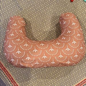 Boppy Clay Patterned U-Shaped Pillow